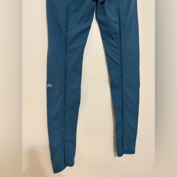 Alo Yoga Dash High Waist Leggings in Teal - Picture 3 of 10